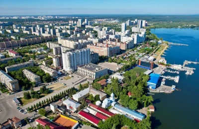 ВИЗ: старый район у воды или новая точка притяжения?